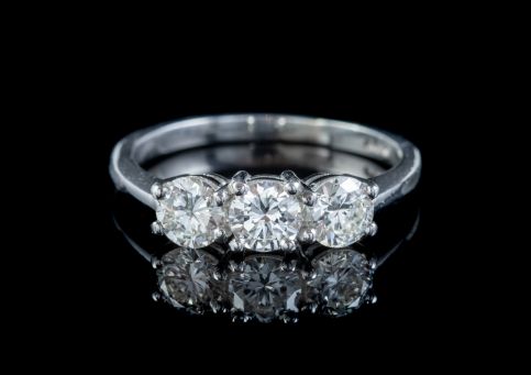 VINTAGE DIAMOND TRILOGY ENGAGEMENT RING PLATINUM 1.45CT DIAMOND CIRCA 1960 front